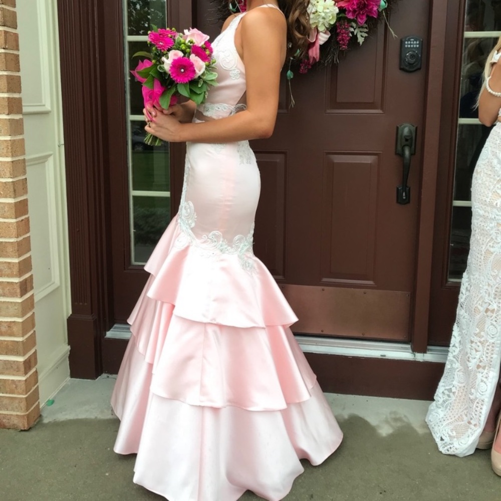 Pink Halter Prom Dress 💖💕